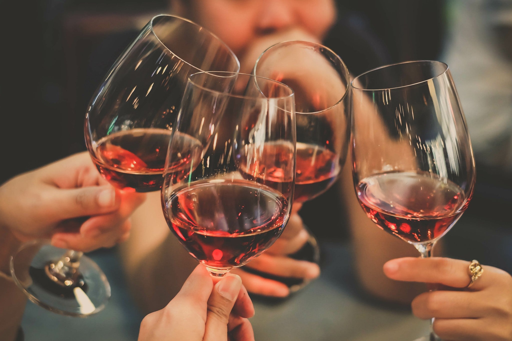 kann Wein schlecht werden - Gläser mit Wein vom Weingut Christ